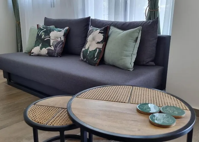 Averof Downtown Luxury Apartment